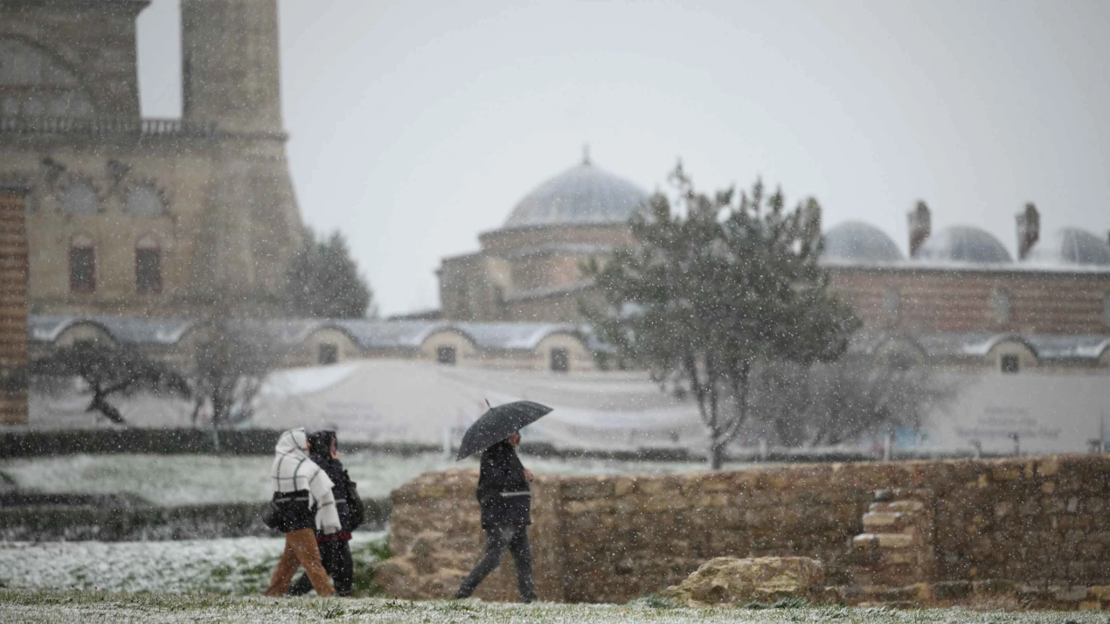Meteoroloji'den kar, fırtına ve sağanak uyarısı!