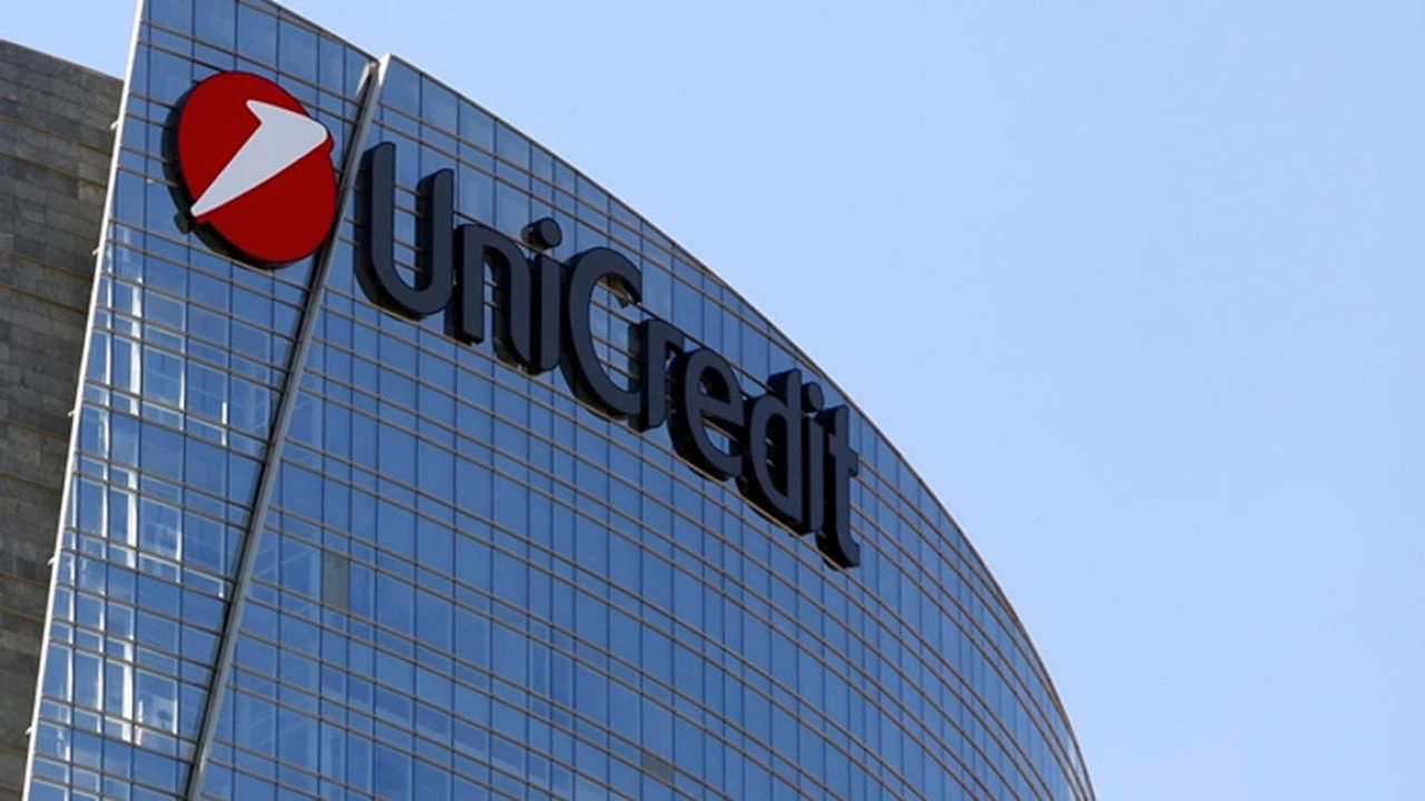 UniCredit 'kâr patlaması' sonrası 2025 tahminlerini revize etti