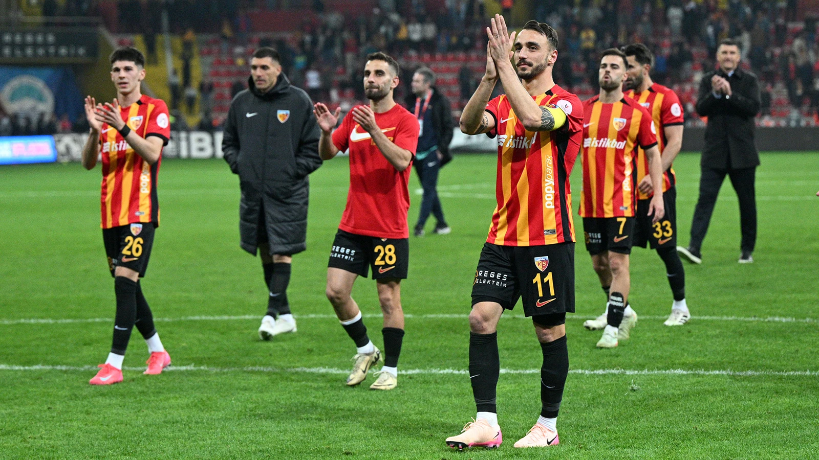 Beşiktaş, Gökhan Sazdağı'nı kadrosuna kattı