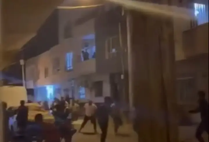 Mardin’de taş, sopa ve tüfekli kavga kamerada: 3 yaralı