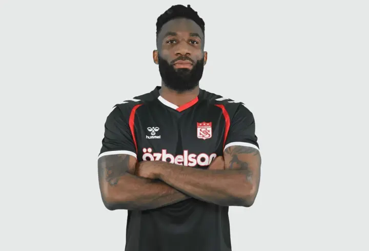 Sivasspor, Aaron Appindangoye'yi yeniden renklerine bağladı