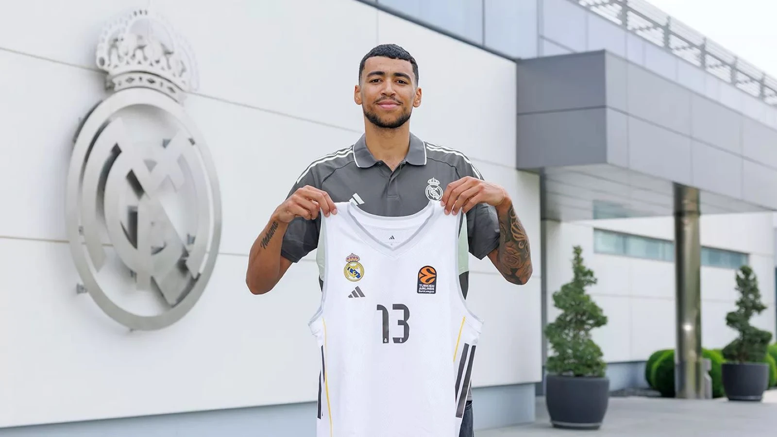 Real Madrid, Izan Almansa’yı transfer etti! 2029’a kadar imzayı attı