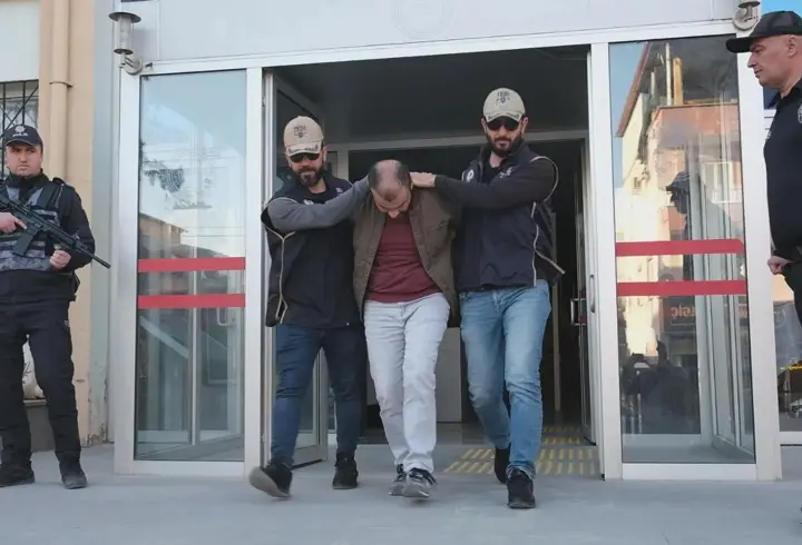 Cumhurbaşkanı ve ailesine hakaretten tutuklandı