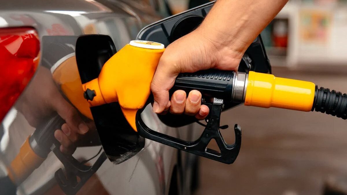 Son Dakika! Akaryakıtta Görülmemiş Zam Dalgası: Benzine 4,15, Motorine 3,60, Otogaza 9 TL Zam