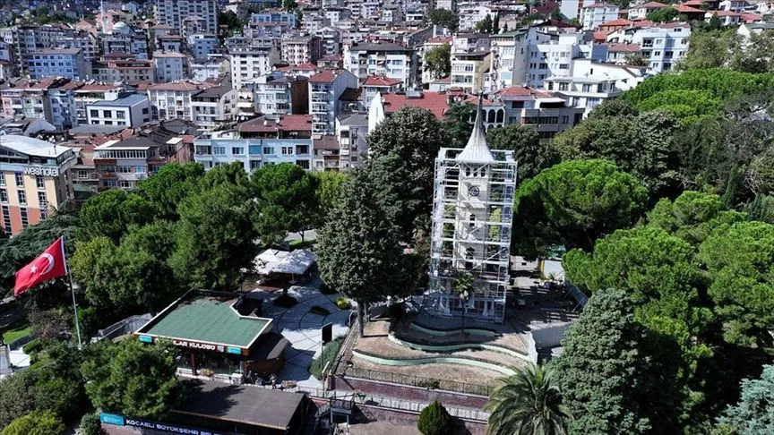 Kocaeli'nin simgelerinden tarihi saat kulesi restore ediliyor