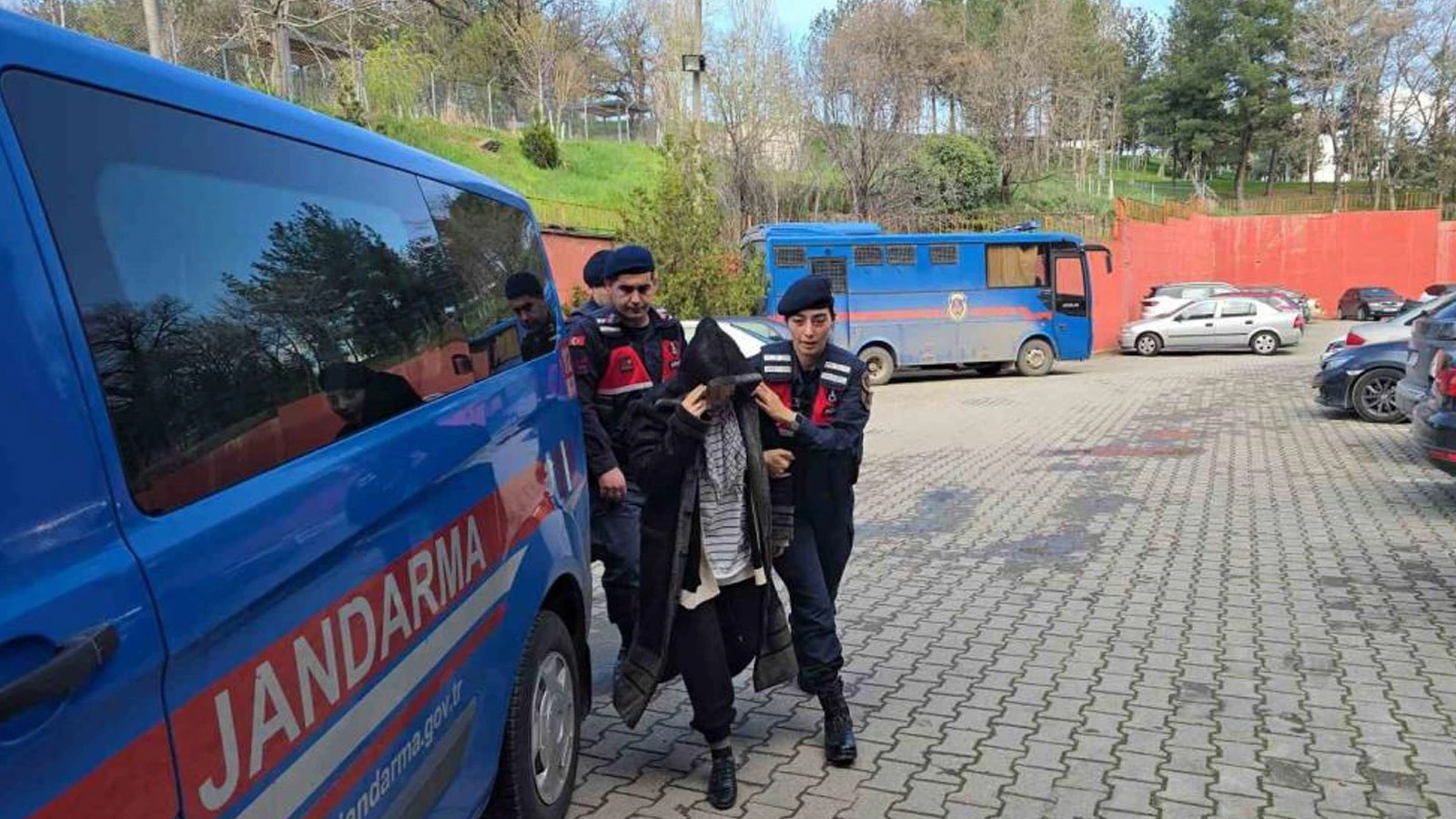 Karabük'te tartıştığı kocasını öldüren kadın tutuklandı