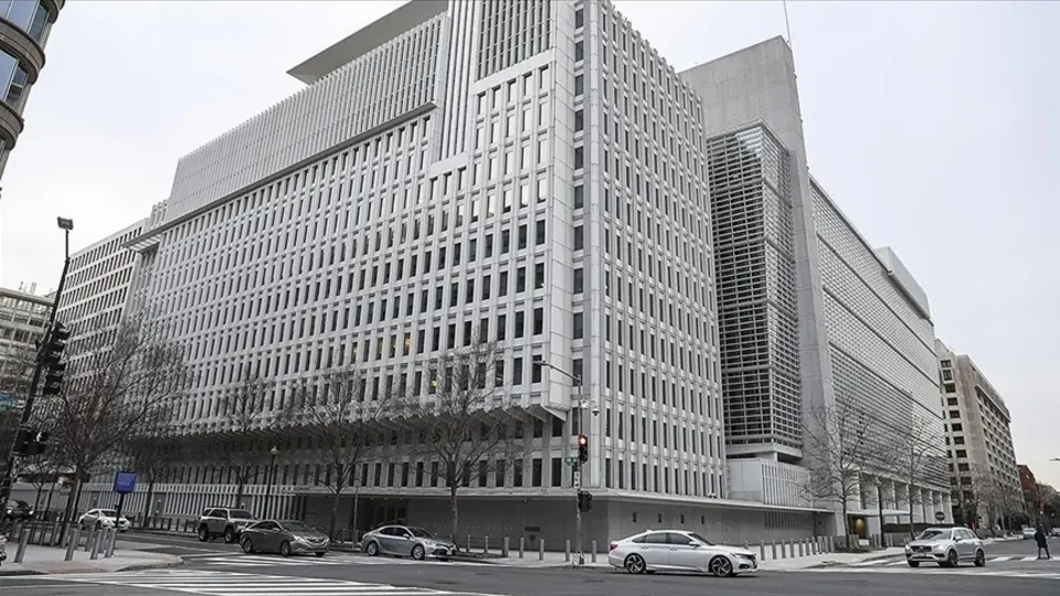 Dünya Bankası altında artış, petrolde düşüş bekliyor