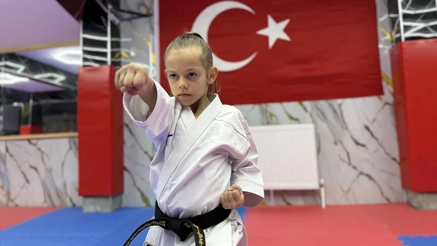 Minik milli karateci Ayza Akgün’ün hedefi Balkan şampiyonluğu