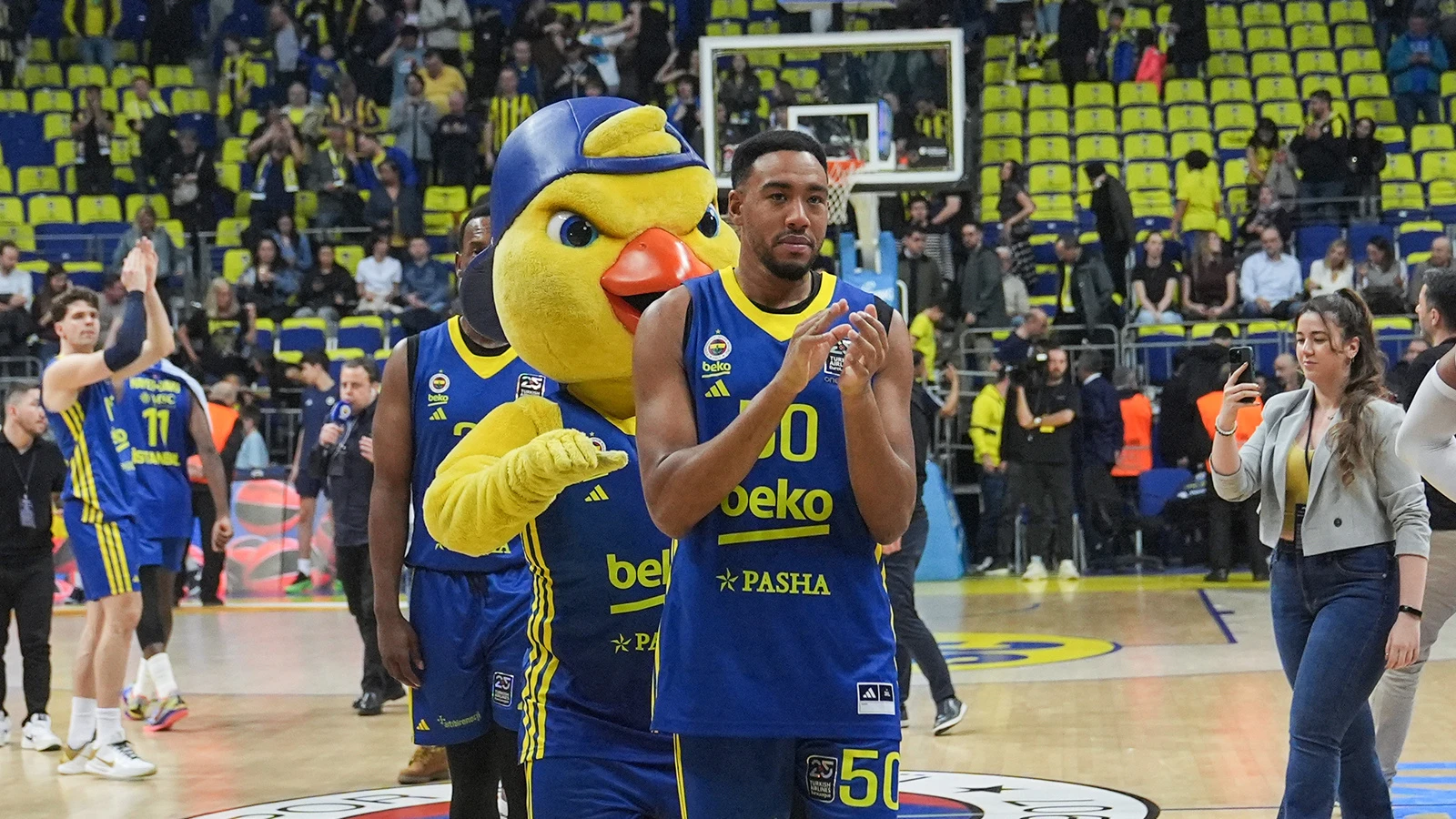 Fenerbahçe Beko, Euroleague'de normal sezonu galibiyetle tamamladı