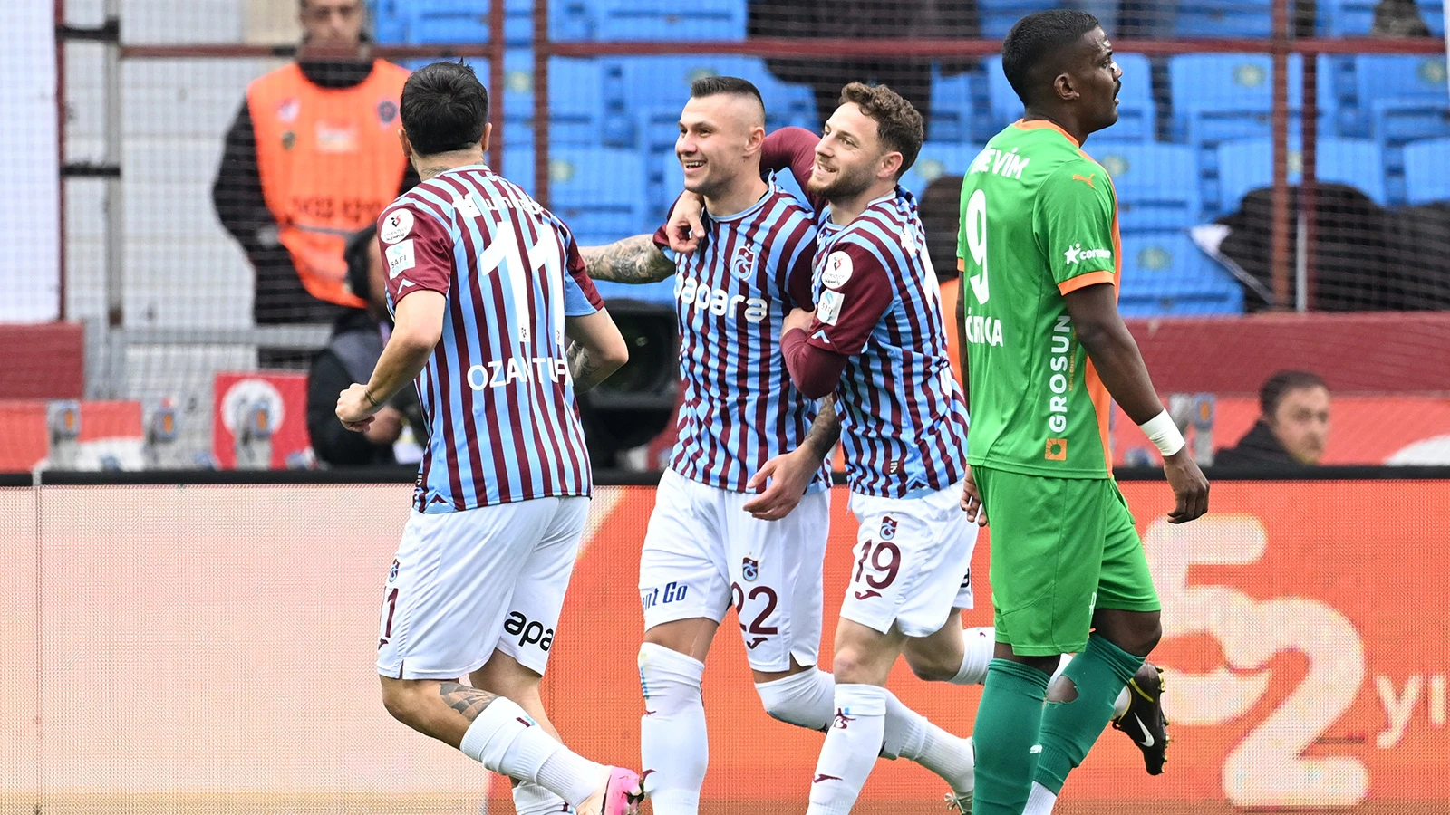 Süper Lig'de 7 gollü müthiş düello! Son gülen Trabzonspor oldu
