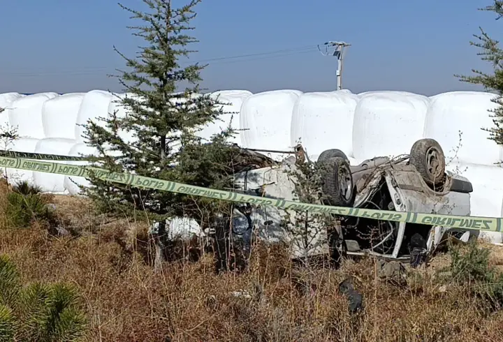 Takla atan otomobilin sürücüsü öldü, arkadaşı ağır yaralandı