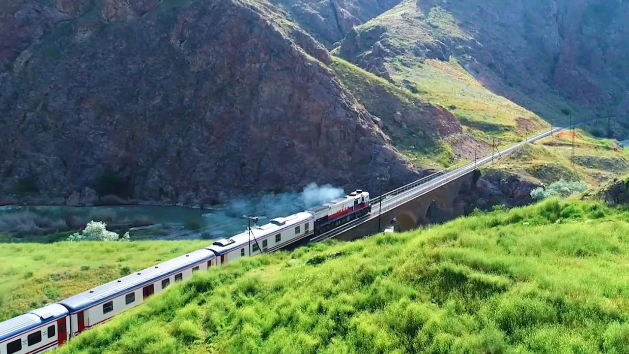 Turistik Karaelmas Ekspresi yarın ilk yolculuğuna çıkıyor