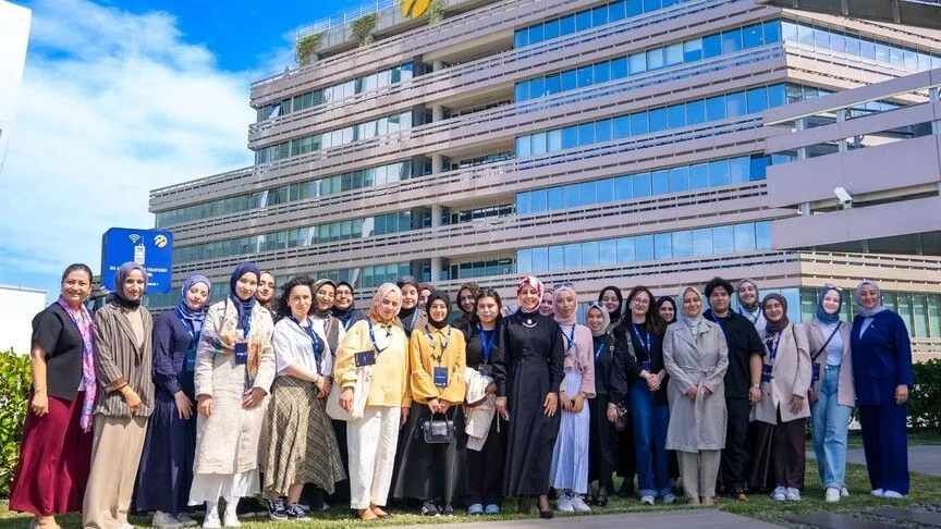 TÜRGEV'in "Yeni Nesil İş Hayatı" programından 34 genç mezun oldu 