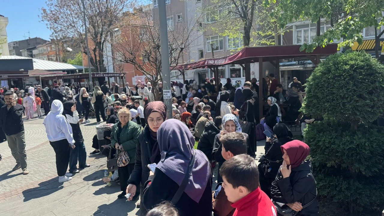 Deprem sırasında yüksekten atlayan 151 kişi yaralandı