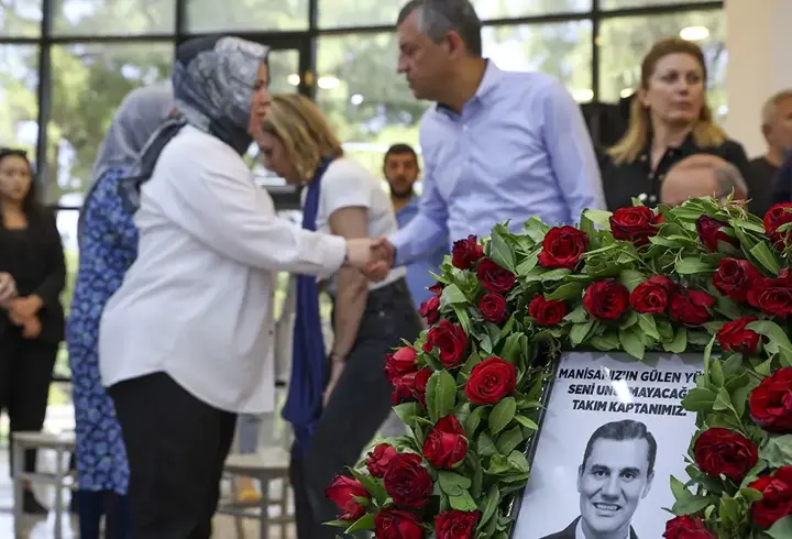 Ferdi Zeyrek için ikinci günde de taziyeler kabul edildi