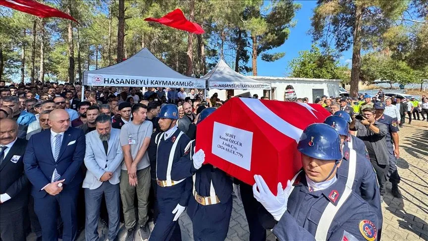 Şehit Jandarma Astsubay Çavuş Kemal Özgür'ün cenazesi Osmaniye'de defnedildi 