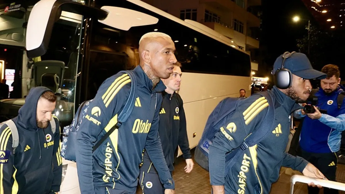 Fenerbahçe kafilesi Trabzon'a ulaştı
