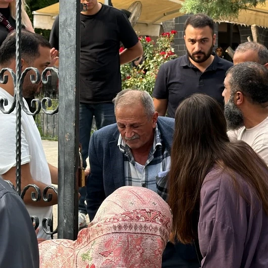 Boğazına Kuru Yemiş Kaçan Koah Hastası Heimlich Manevrasıyla Kurtarıldı