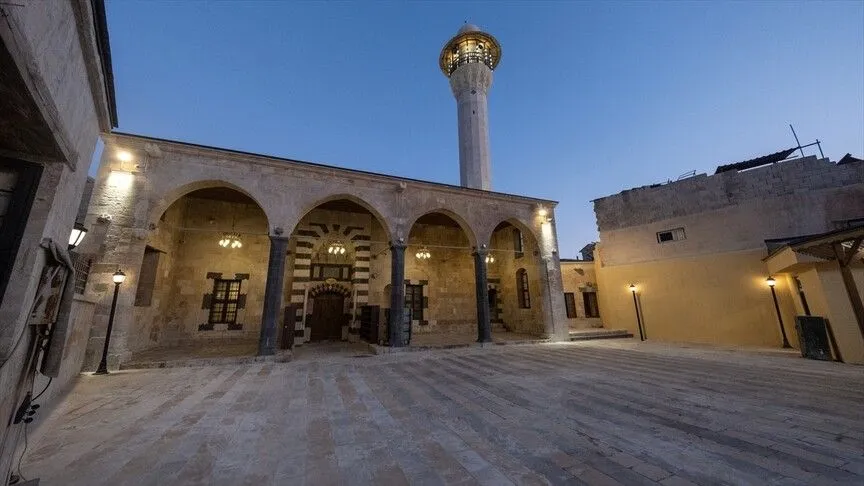 Vakıflar Genel Müdürlüğünce restorasyonu tamamlanan 2 cami yarın ibadete açılacak