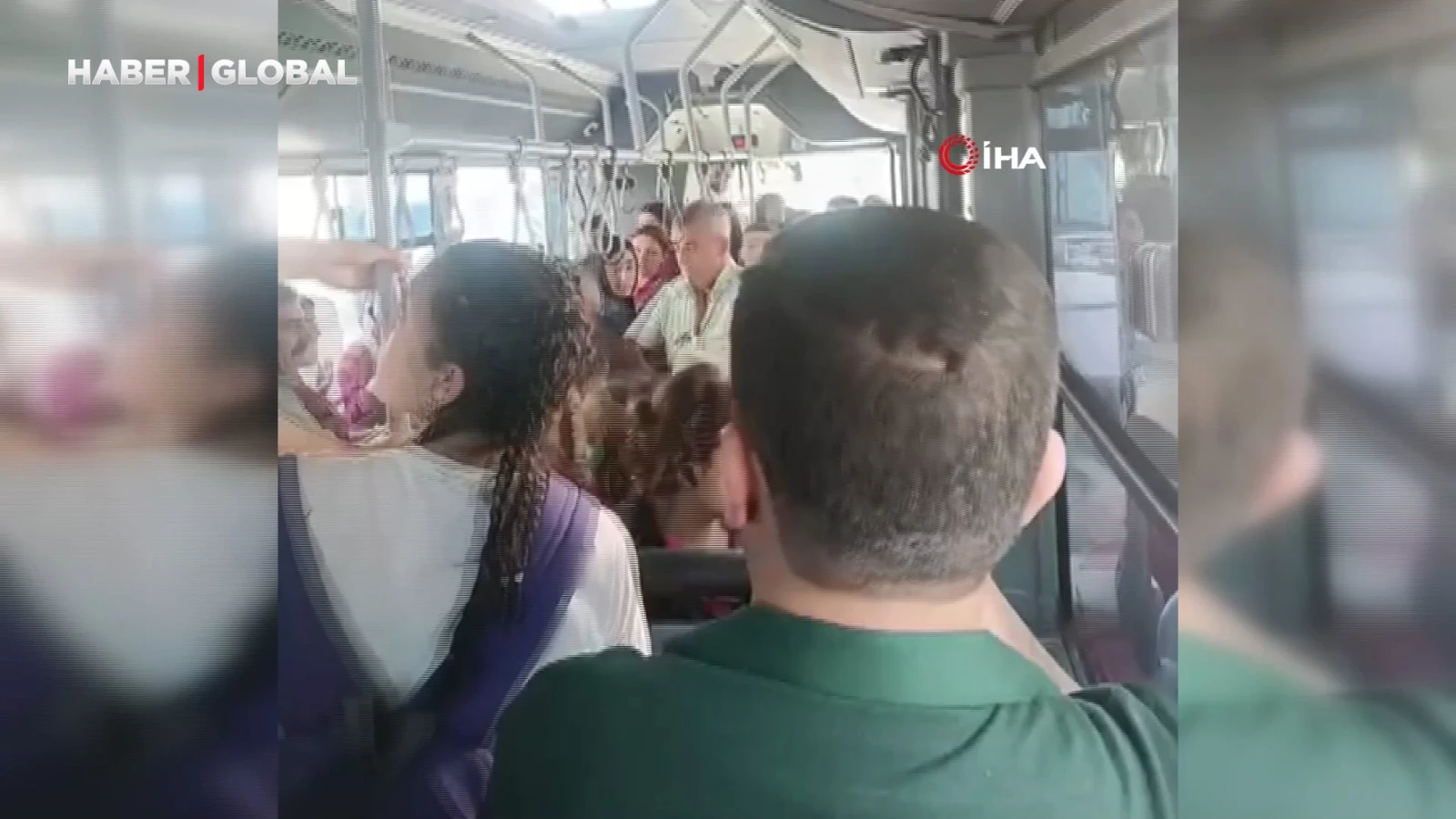 Taciz iddiası otobüsü karıştırdı, tekme tokat kavga ettiler