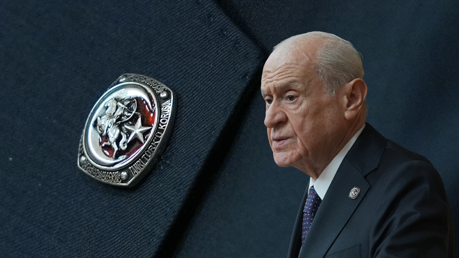 5 ay sonra kürsüden seslenen Bahçeli'nin rozeti dikkat çekti
