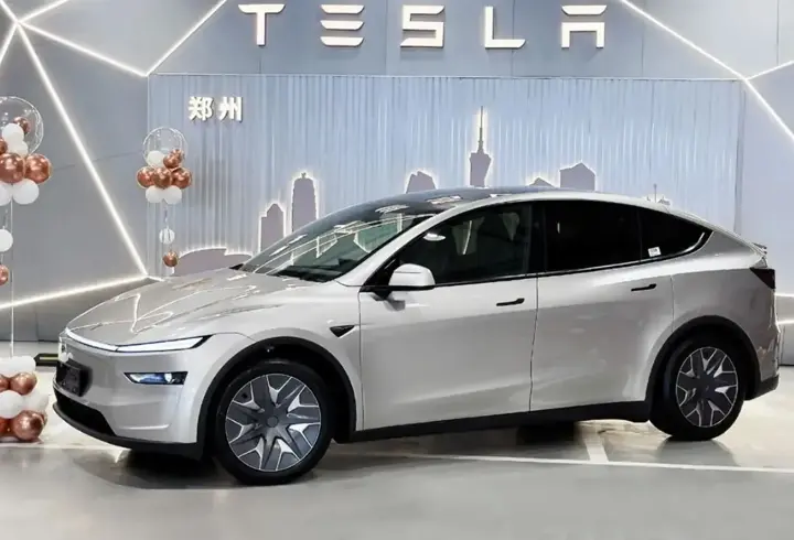 Elon Musk, otomobil dünyasını heyecanlandırdı