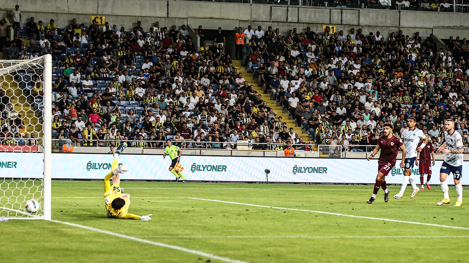 Fenerbahçe, Hatayspor'a farklı mağlup oldu
