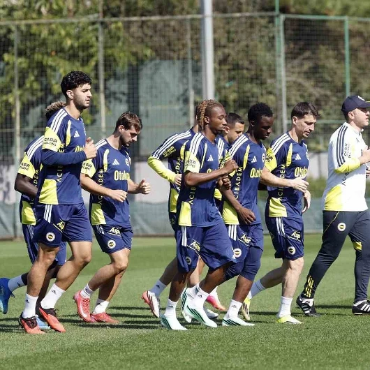 Fenerbahçeli Taraftarları Üzen Ayrılık: Yıldız Oyuncu Devre Arasında Gidiyor