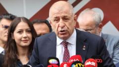 Ümit Özdağ'a 'cumhurbaşkanına hakaret' davasında beraat kararı