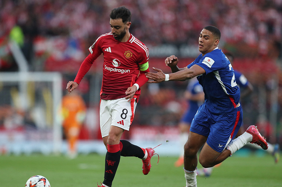 Avrupa Kupası Manchester United'a can suyu oldu: Kupa 2'de İngiliz finali