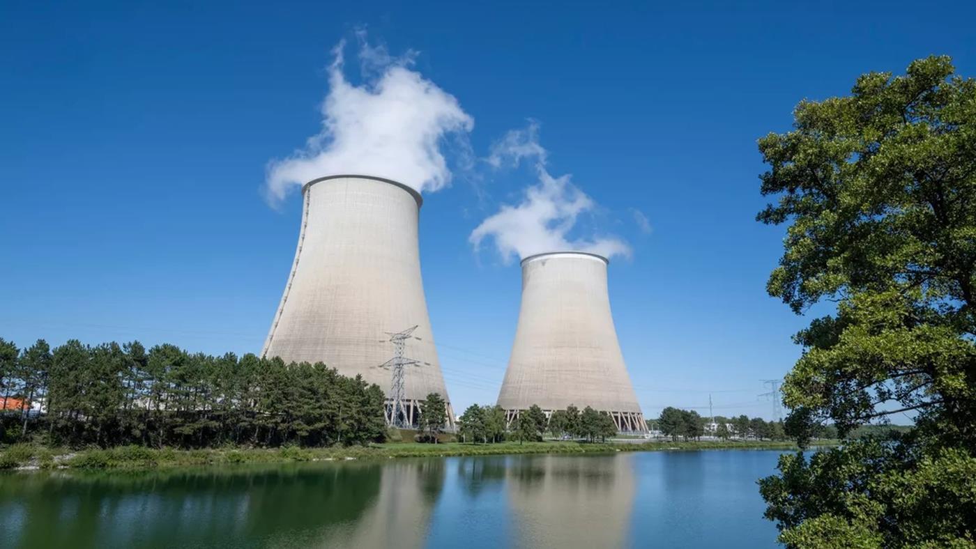 Fransa yenilenebilir enerjiyi geri plana itiyor: Nükleerde vites yükseltecek