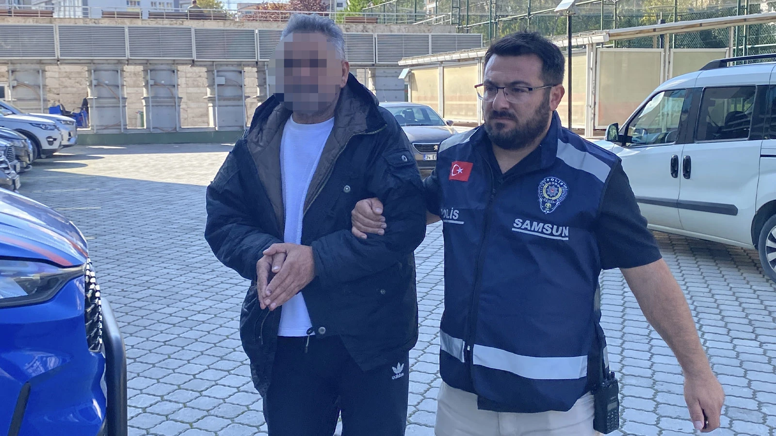 Samsun'da dehşet: Husumetlisini sokak ortasında tüfekle vurdu