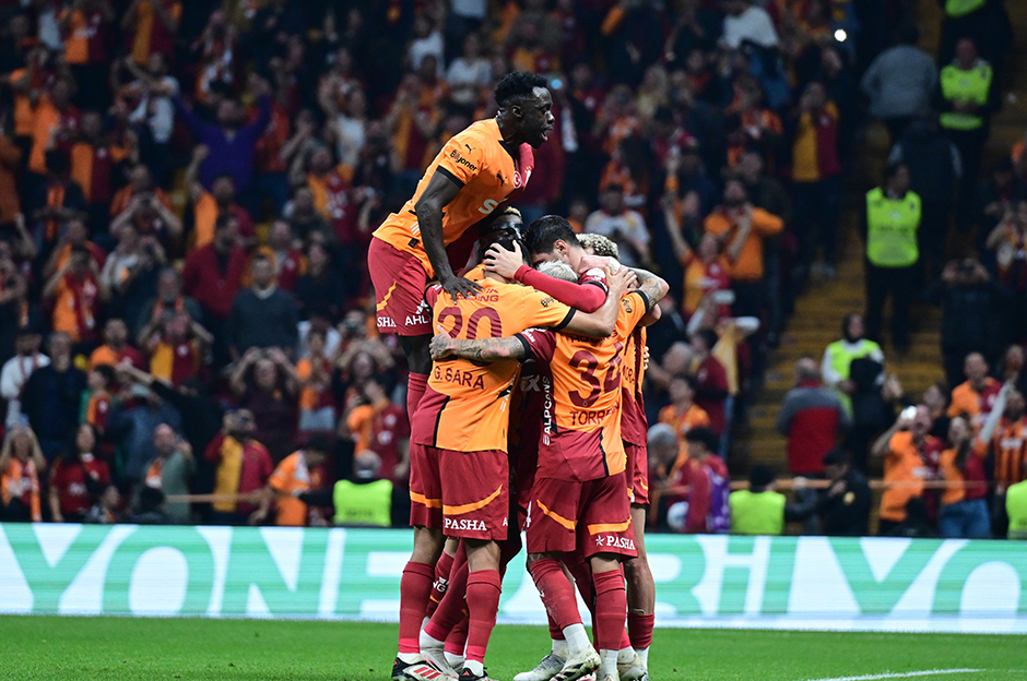(Maç özeti) Galatasaray'dan görkemli galibiyet: Osimhen'den hat-trick