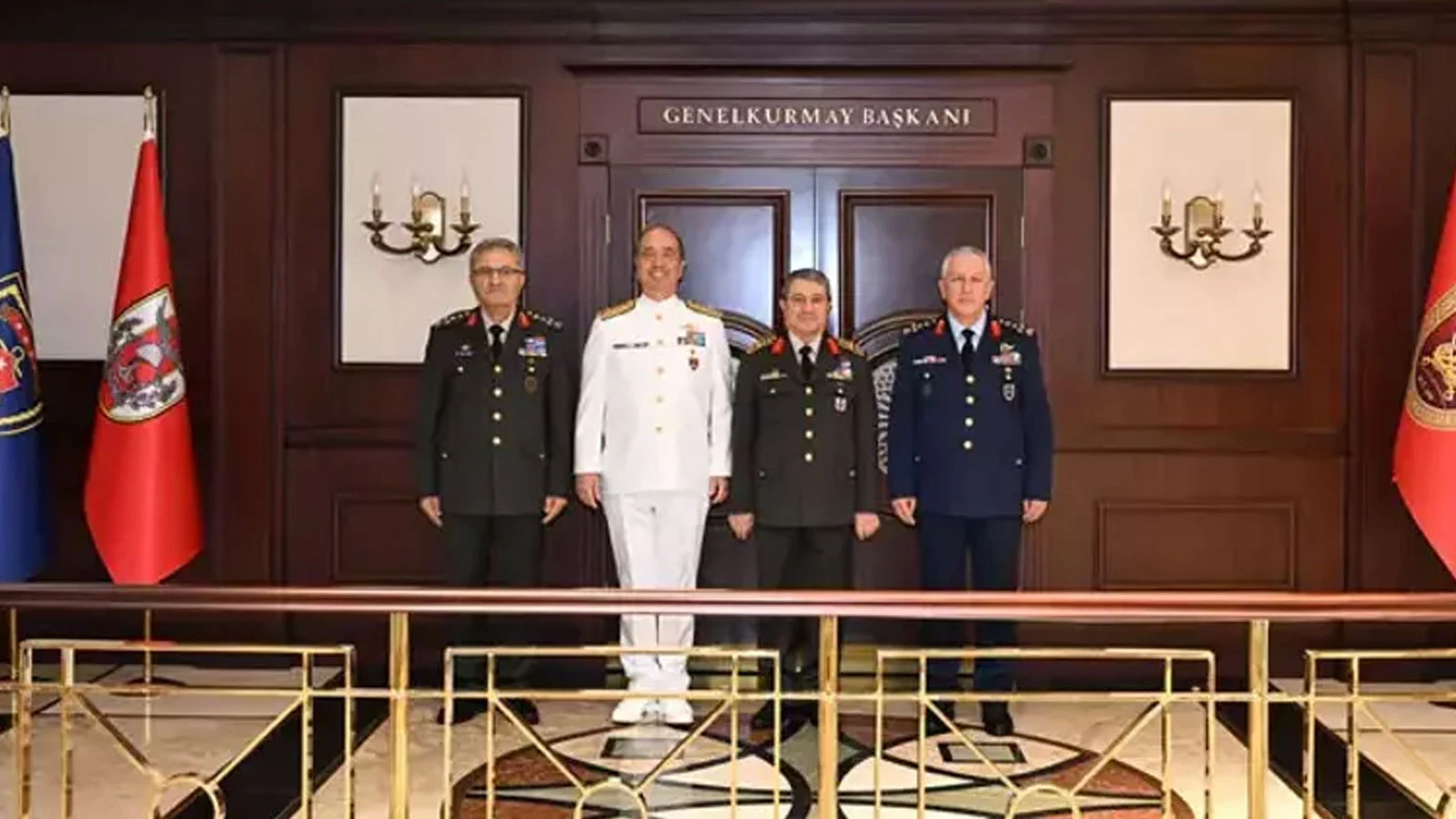 Genelkurmay Başkanı Orgeneral Bayraktaroğlu, Kuvvet Komutanlarını kabul etti