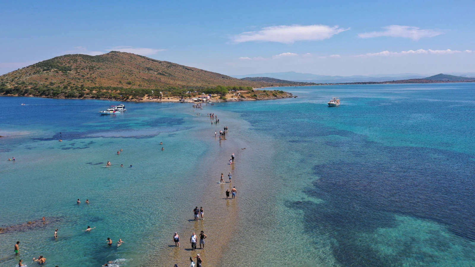 Türkiye'nin en muhteşem yürüyüş rotası: Deniz çekiliyor, yol ortaya çıkıyor