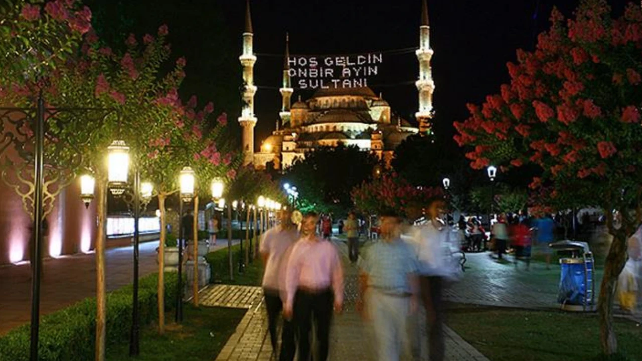 On bir ayın sultanı başlıyor: Ramazan Bayramı ne zaman?