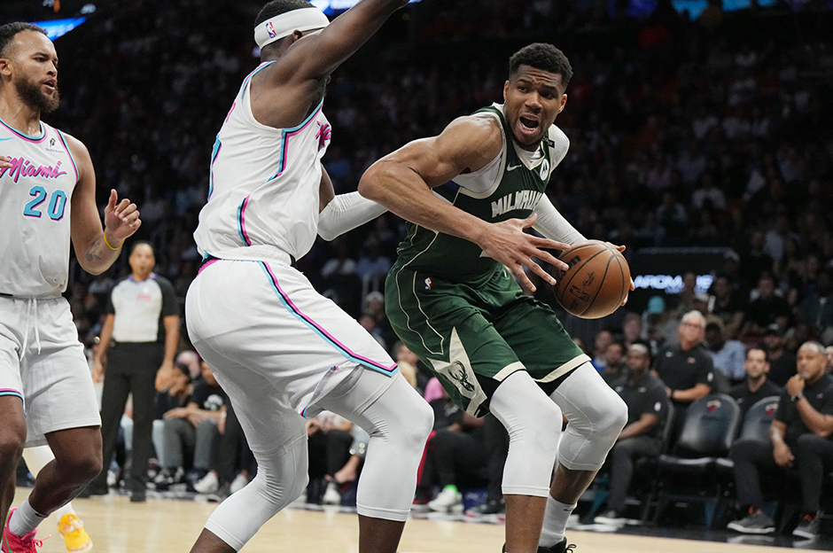 Antetokounmpo'nun üstün oyunu Bucks'a galibiyeti getirdi