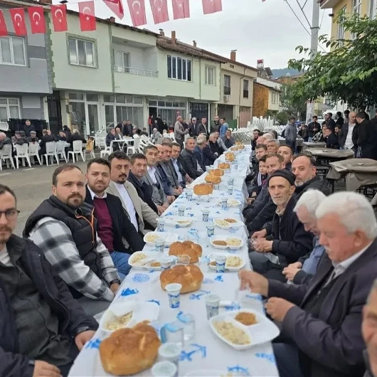 Bursa’da Pilav Etkinliği Sonrası Zehirlenme Şüphesi! Yaklaşık 100 Kişi Hastaneye Koştu