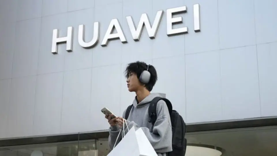 Tayvan, Çinli çip üreticileri Huawei ve SMIC'e ihracat yasağı getirdi