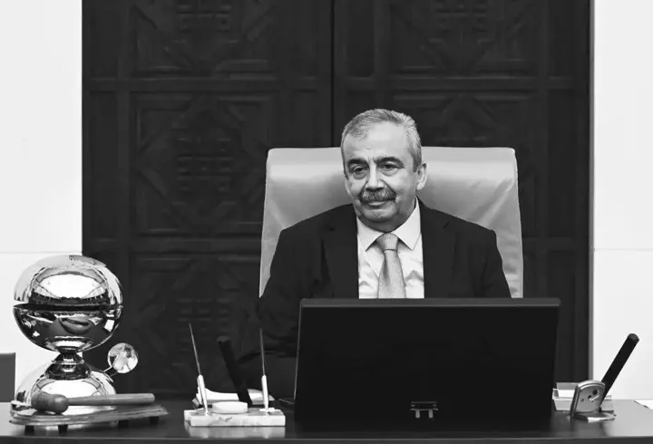 Siyasilerden, Sırrı Süreyya Önder için başsağlığı mesajı