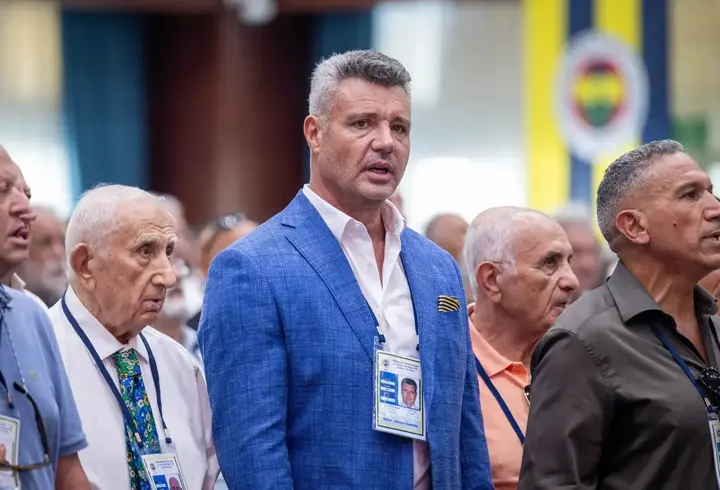 Fenerbahçe Başkan Adayı Sadettin Saran, 500 imzayı teslim etti!