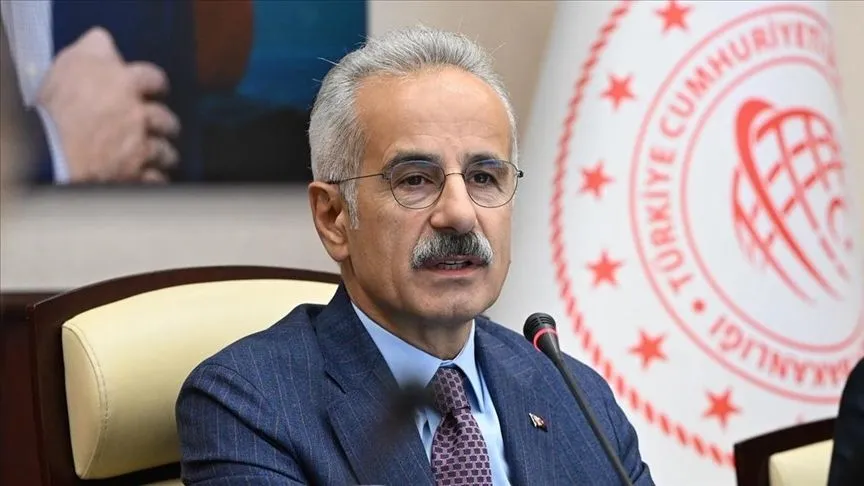 Bakan Uraloğlu: Kara yollarında hız işaretlemelerini sadeleştirmek için 58 bin 246 levha kaldırıldı