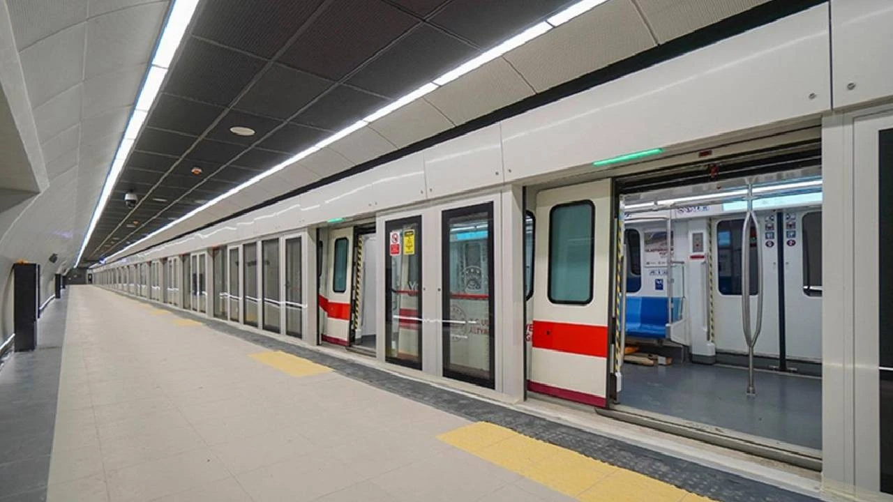 İstanbul'da Aksayan Tramvay Ve Metro Seferleri Yeniden Başladı