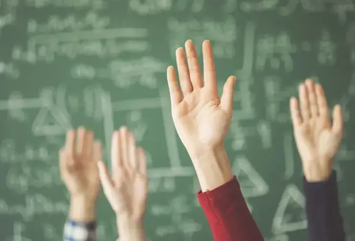 Lisede zorunluluk azalıyor mu? 4+4+4 modeli masada!