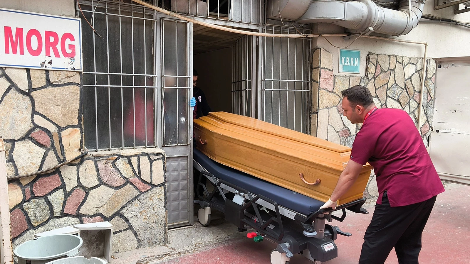 Denizli'de boşandığı kadını boğazını keserek katleden erkek tutuklandı
