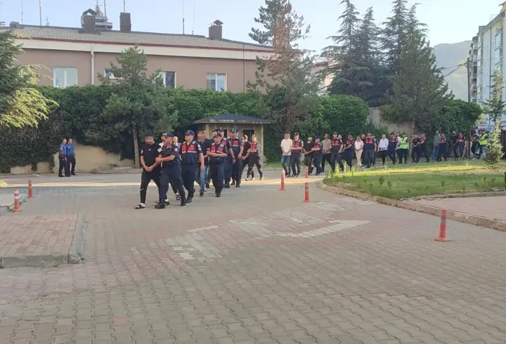 Konya merkezli 10 ilde telefon dolandırıcılğı operasyonunda 8 tutuklama
