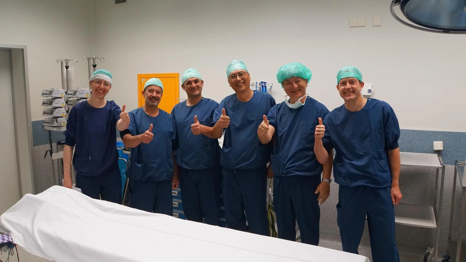 Türk cerrahlar Hollanda’da ilk canlı donör naklini gerçekleştirdi!