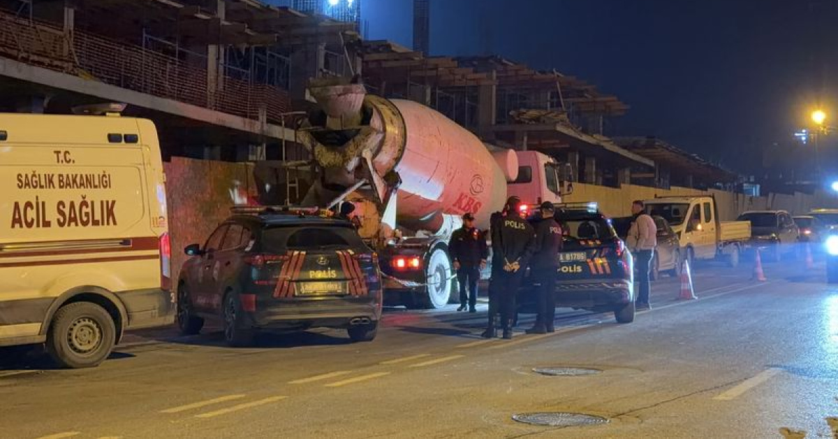 Temizlik yapacaktı... Beton mikseri çalışıyordu!