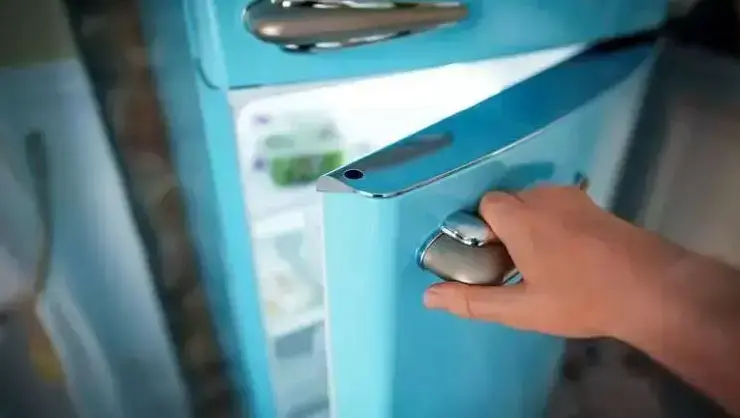 Bulaşık Makinesine Parlatıcı Yerine Beyaz Sirke Koyanlar Dikkat!