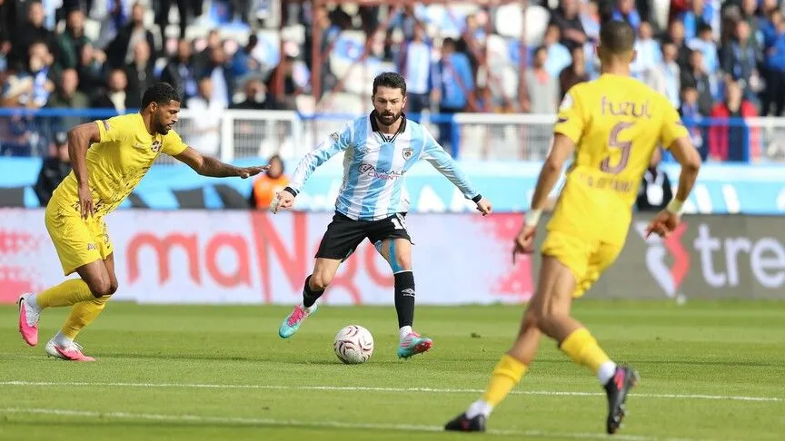 Erzurumspor, Sahasında Eyüpspor'u 2-0 Mağlup Etti